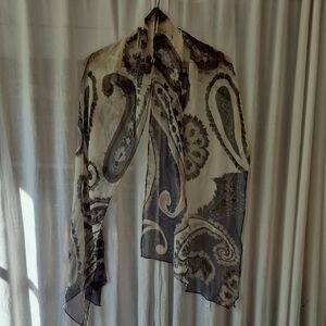 NWT Elegant Paisley Silk 100% Scarf - Black and Cream